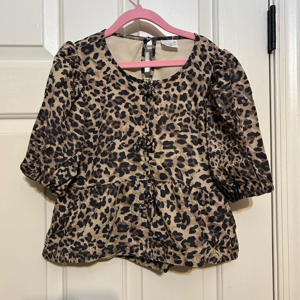 Abercrombie kids leopard top girls 9/10